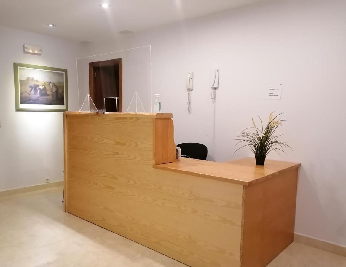 Hostal La Reina Θαμόρα Εξωτερικό φωτογραφία